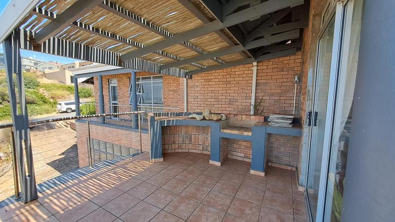 4 Bedroom Property for Sale in Jongensfontein Western Cape